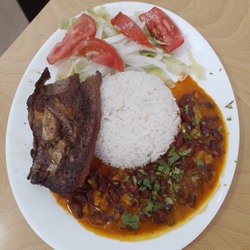 Menestra (Alubias roja) con CHURRASCO de ternera.