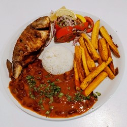 Menestra (Alubias roja) con DORADA.